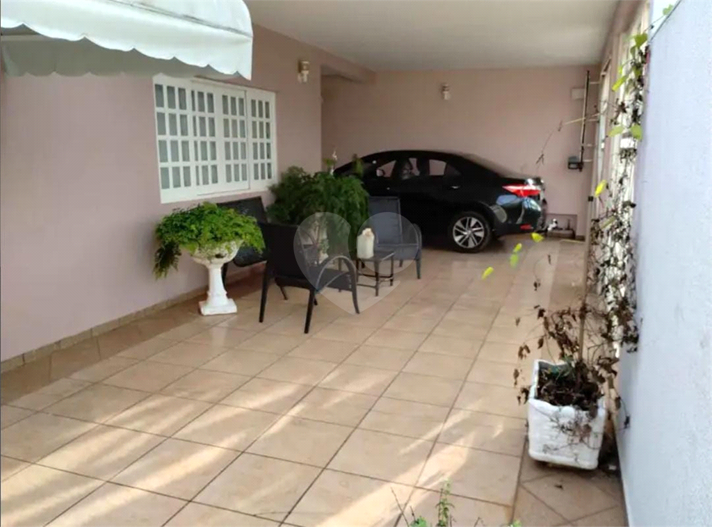 Casa à venda com 3 quartos, 213m² - Foto 2