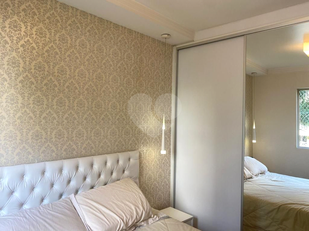 Vendo Apartamento com 3 Dormitórios na Av Celso Garcia!!