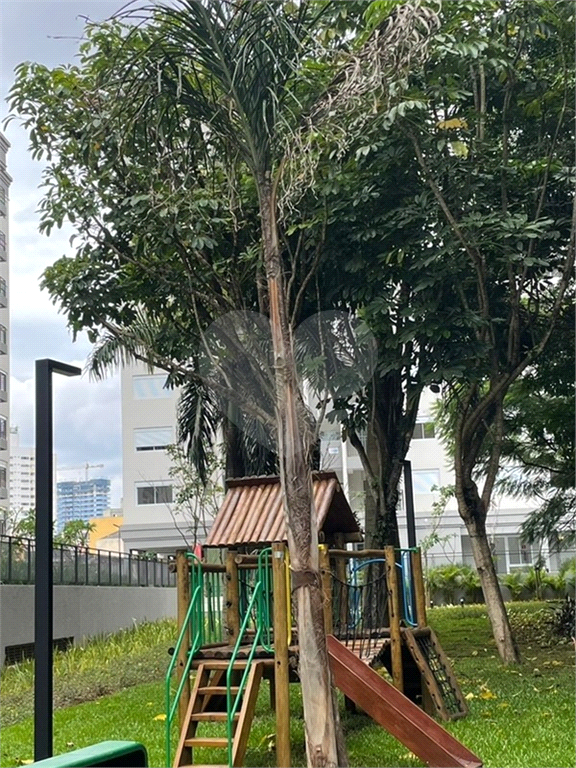 Vendo Apartamento com 3 Dormitórios na Av Celso Garcia!!