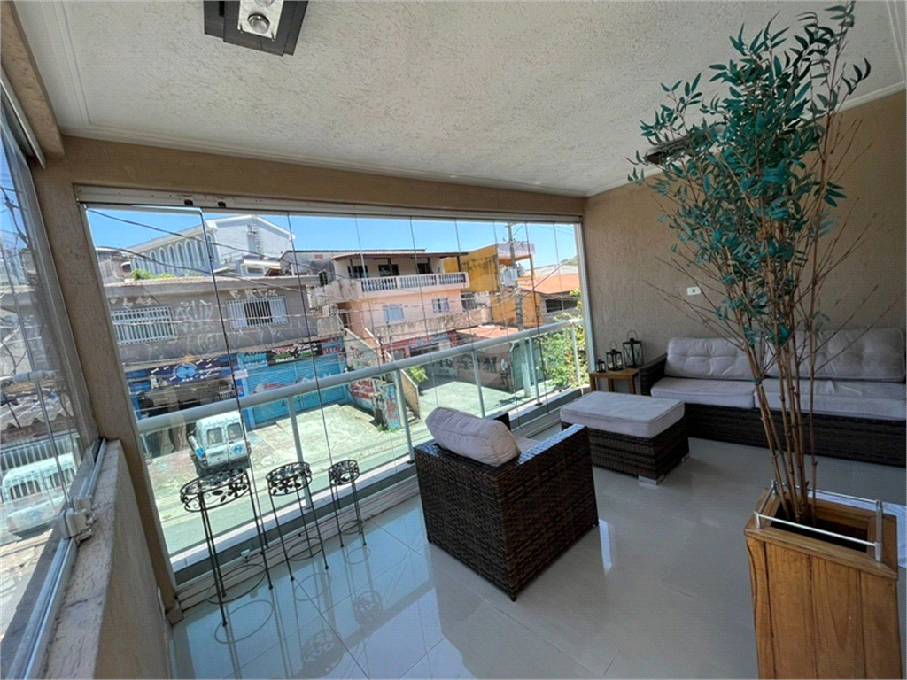 Sobrado à venda com 3 quartos, 200m² - Foto 25