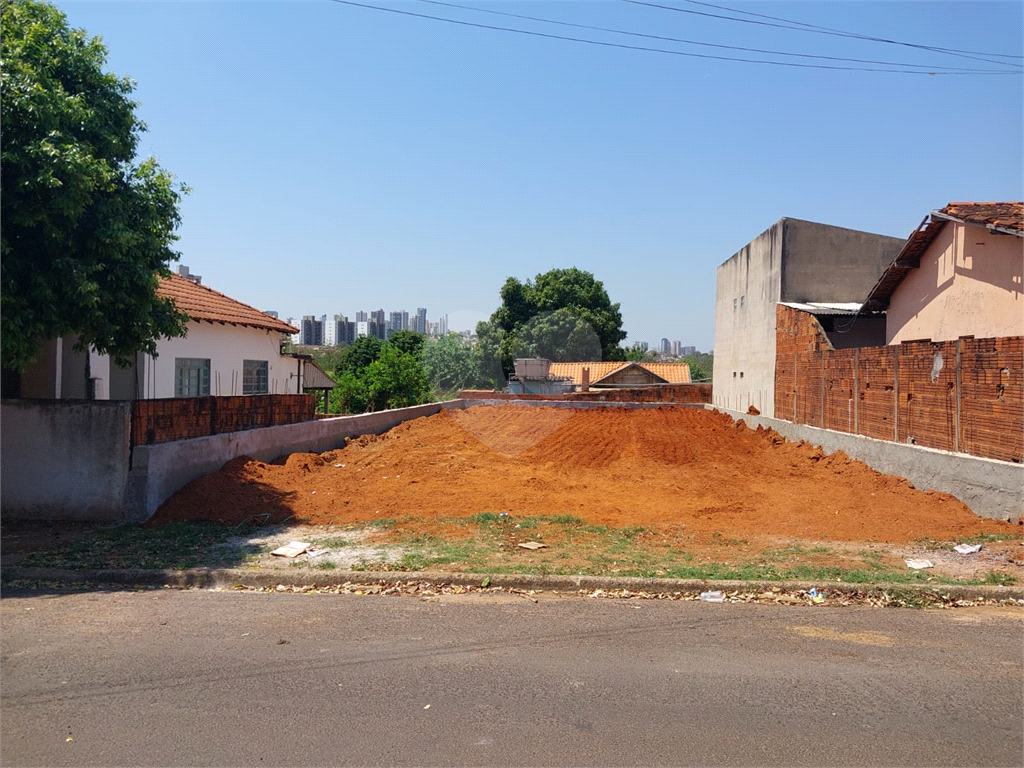 Terreno à venda, 137m² - Foto 1