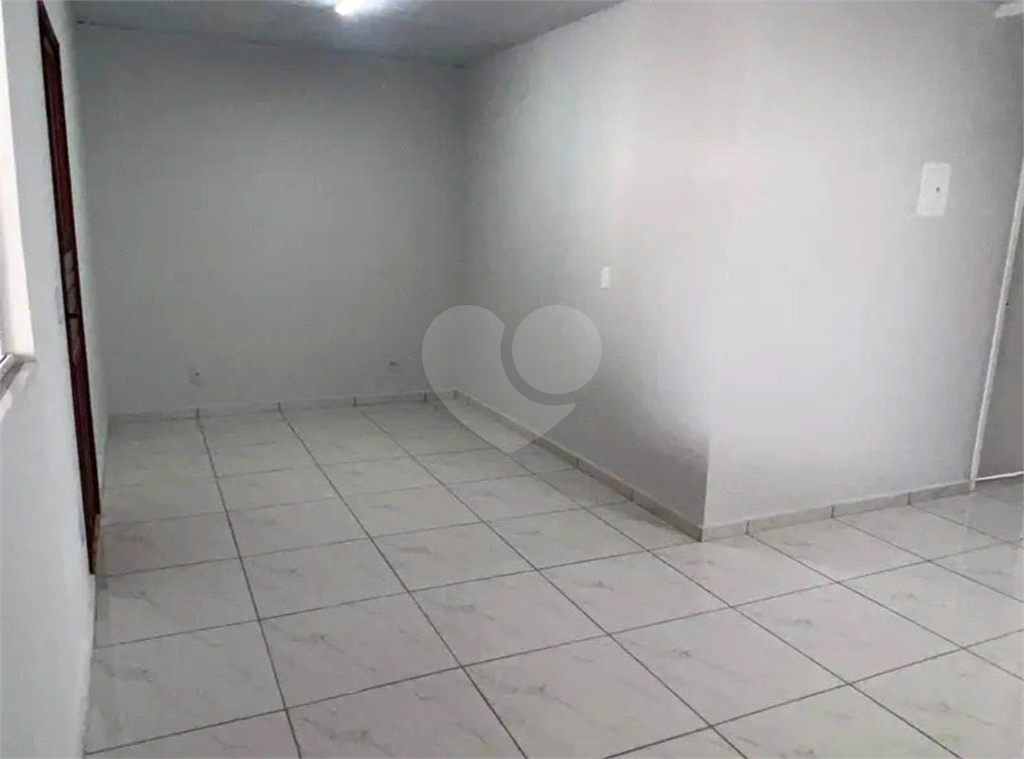 Casa à venda com 2 quartos, 150m² - Foto 9