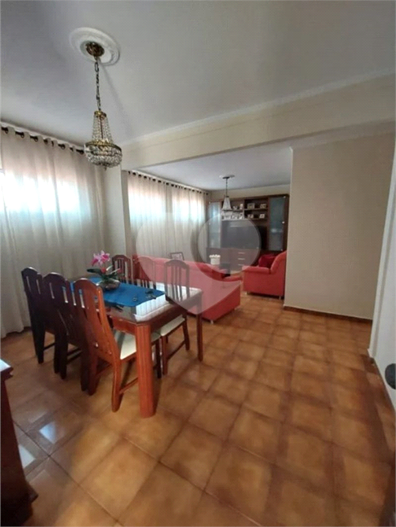 Casa à venda com 3 quartos, 180m² - Foto 25