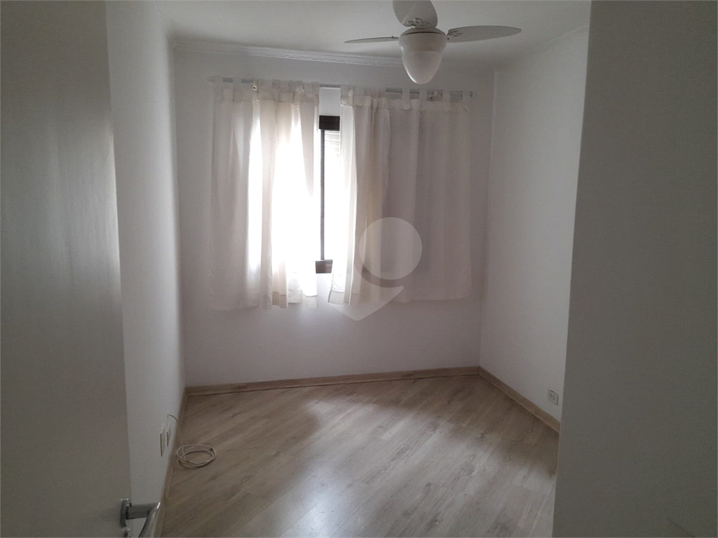 Apartamento à venda com 1 quarto, 49m² - Foto 2