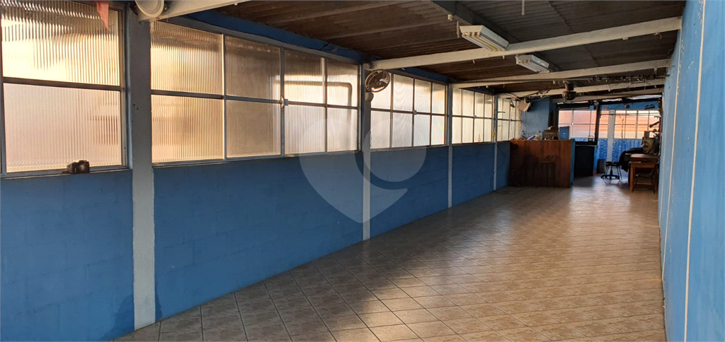 Sobrado à venda com 2 quartos, 252m² - Foto 32