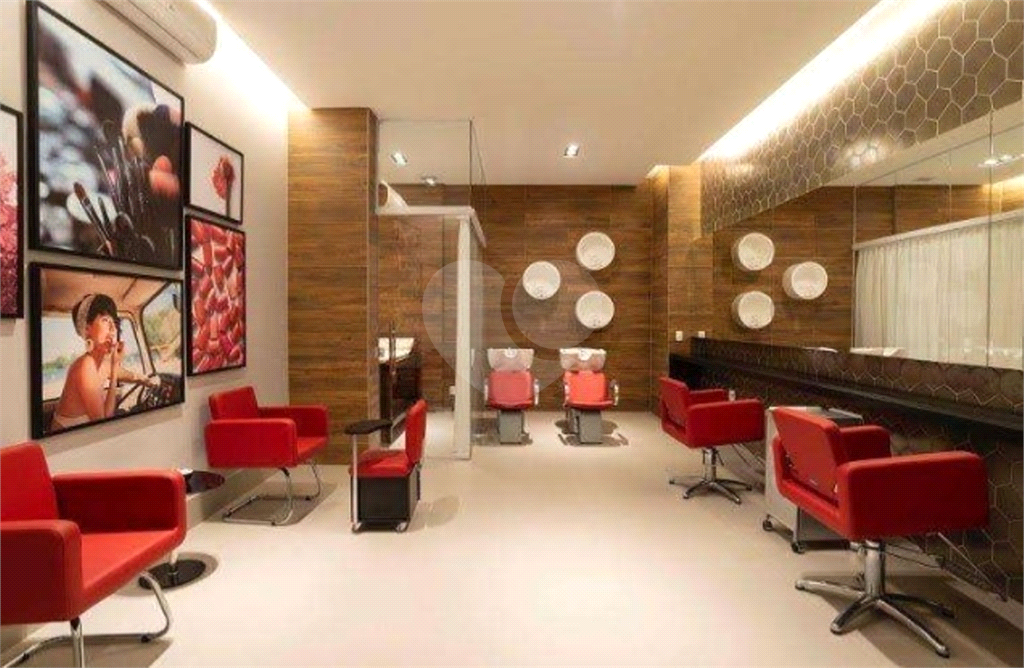 APARTAMENTO À VENDA NO CENTRO 