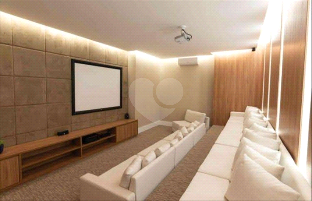 APARTAMENTO À VENDA NO CENTRO 