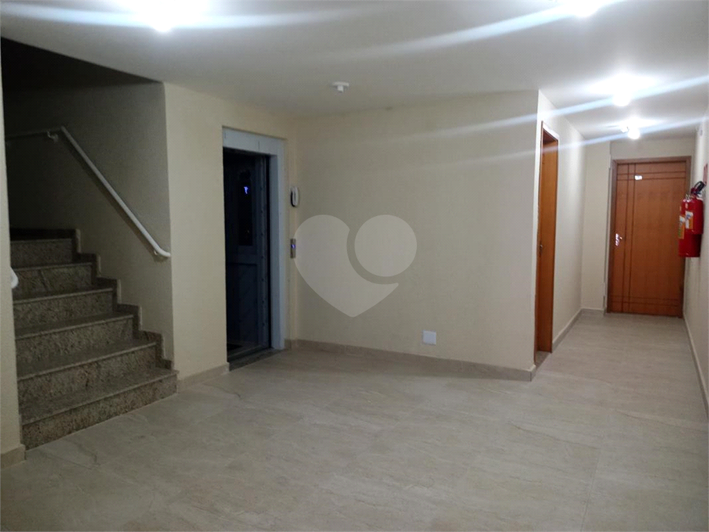 Apartamento à venda com 1 quarto, 29m² - Foto 17