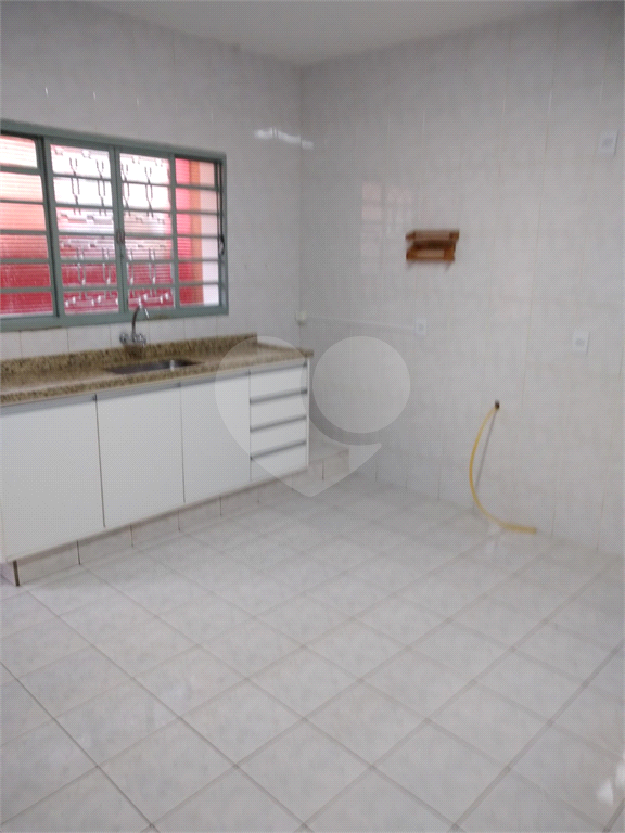 Casa à venda com 3 quartos, 330m² - Foto 31