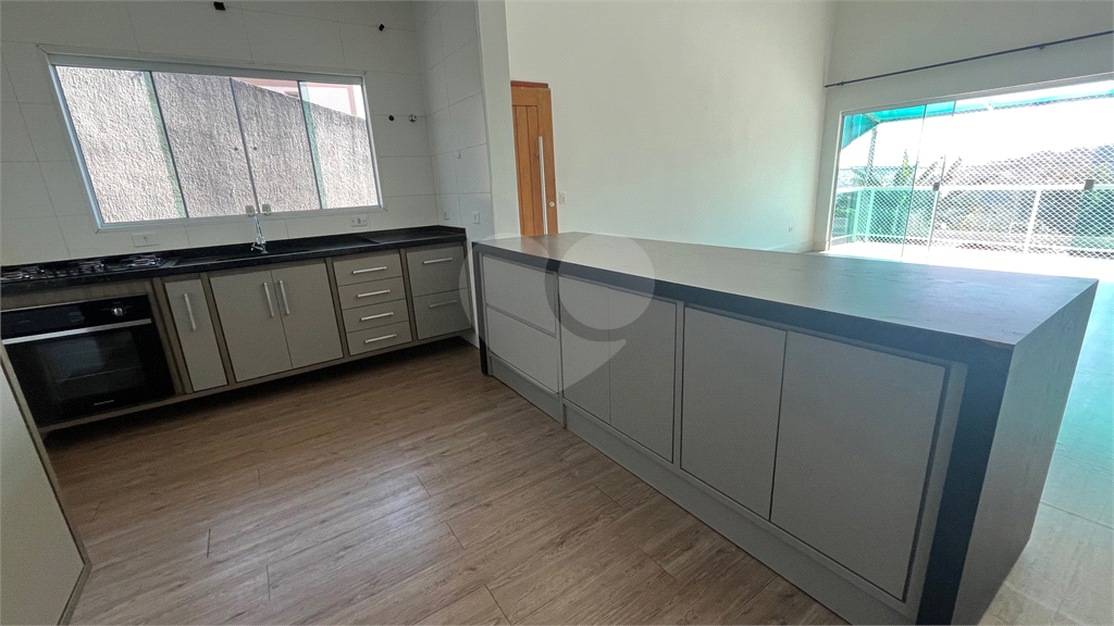 Sobrado à venda e aluguel com 3 quartos, 110m² - Foto 2