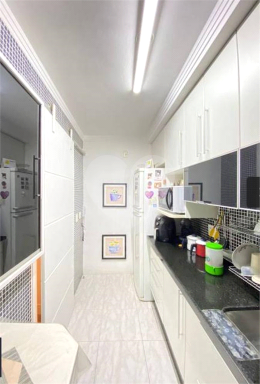 Apartamento à venda com 3 quartos, 98m² - Foto 3