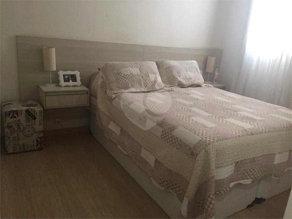 Apartamento à venda com 2 quartos, 70m² - Foto 11