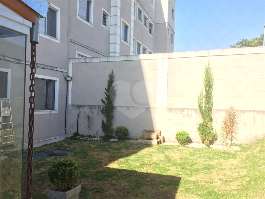 Apartamento à venda com 2 quartos, 70m² - Foto 3