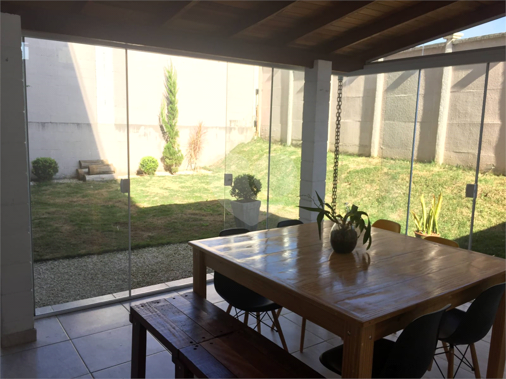 Apartamento à venda com 2 quartos, 70m² - Foto 1