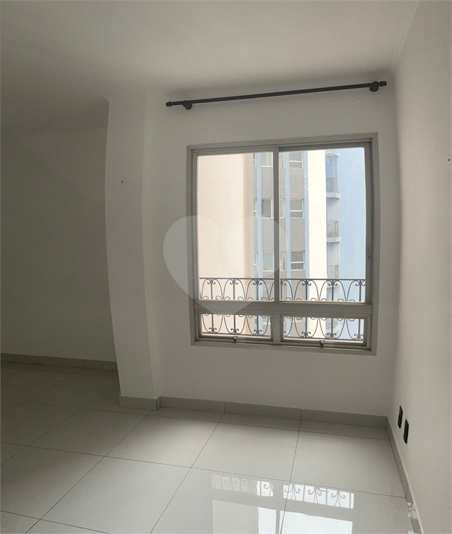 Apartamento à venda com 2 quartos, 70m² - Foto 7