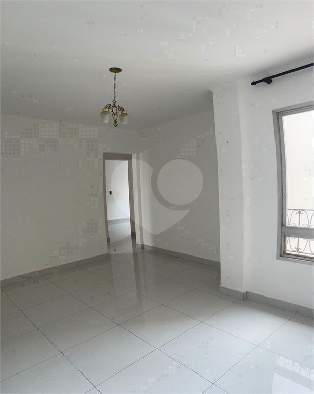 Apartamento à venda com 2 quartos, 70m² - Foto 5