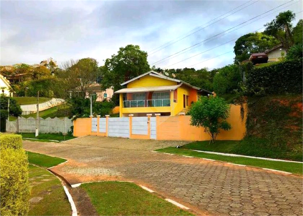 Casa à venda com 3 quartos, 290m² - Foto 2