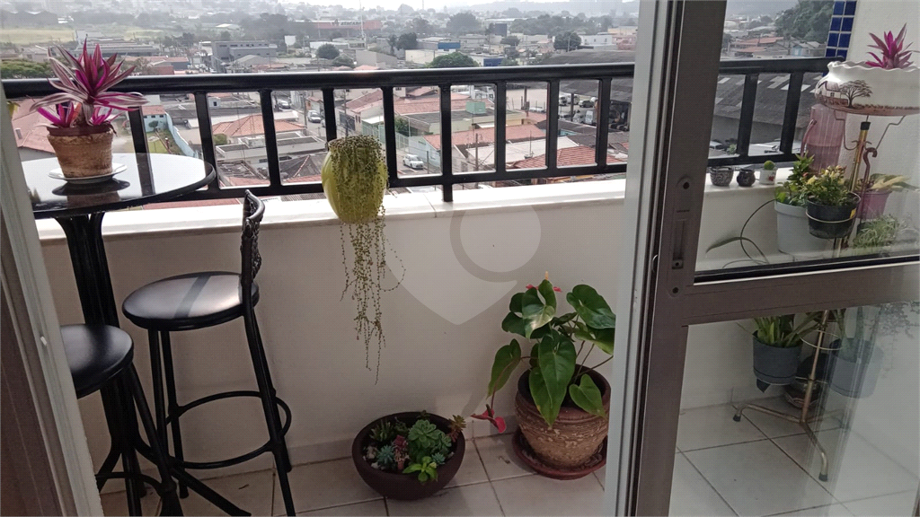 Apartamento à venda com 3 quartos, 100m² - Foto 2