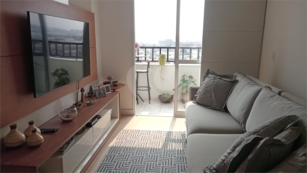 Apartamento à venda com 3 quartos, 100m² - Foto 1
