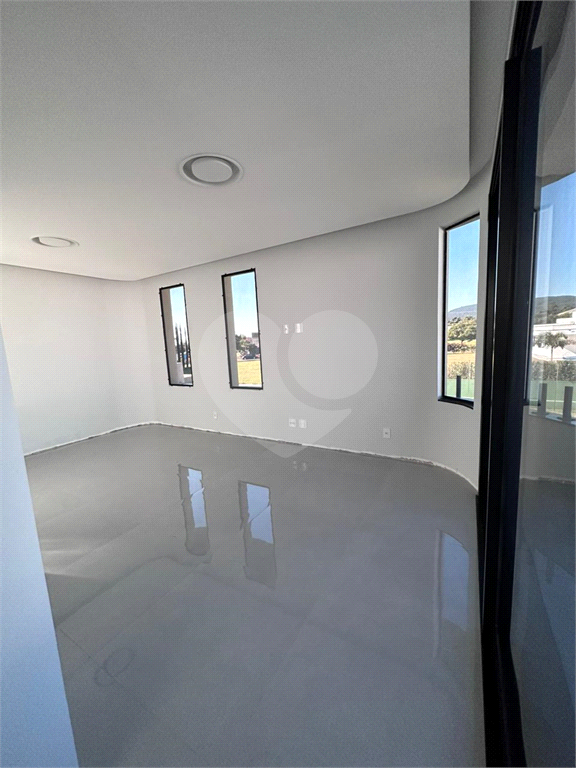 Casa de Condomínio à venda com 4 quartos, 379m² - Foto 32