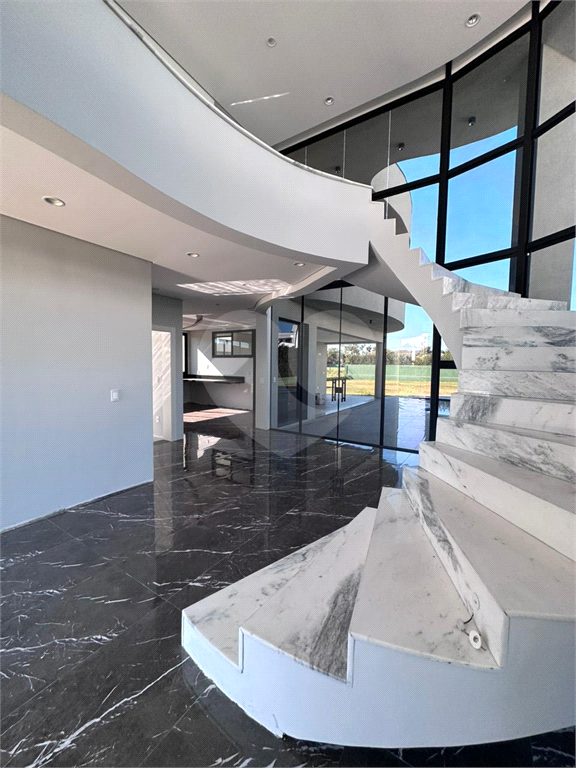 Casa de Condomínio à venda com 4 quartos, 379m² - Foto 4