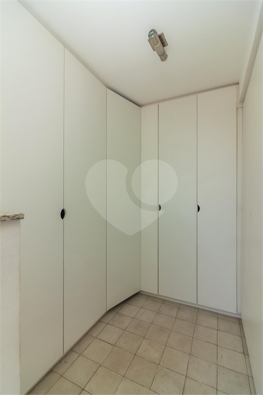 Apartamento com 120 m, 2 dormitórios, sendo 1 suíte, 2 vagas na Vila Madalena!