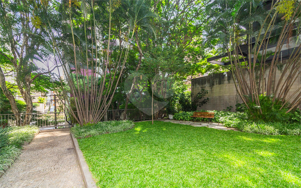 Apartamento com 120 m, 2 dormitórios, sendo 1 suíte, 2 vagas na Vila Madalena!