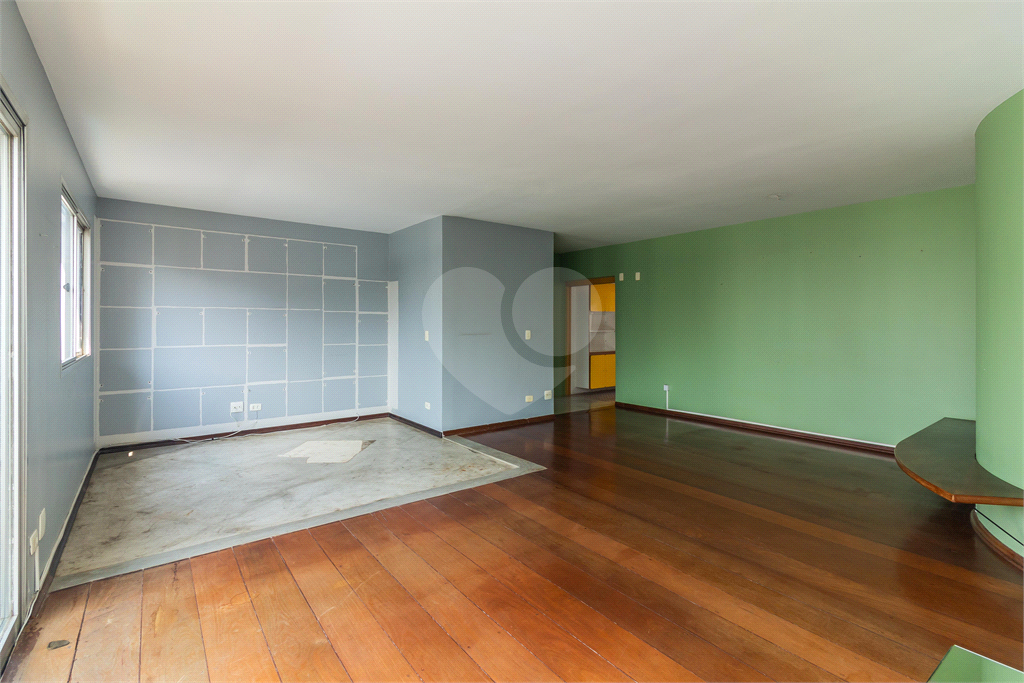 Apartamento com 120 m, 2 dormitórios, sendo 1 suíte, 2 vagas na Vila Madalena!