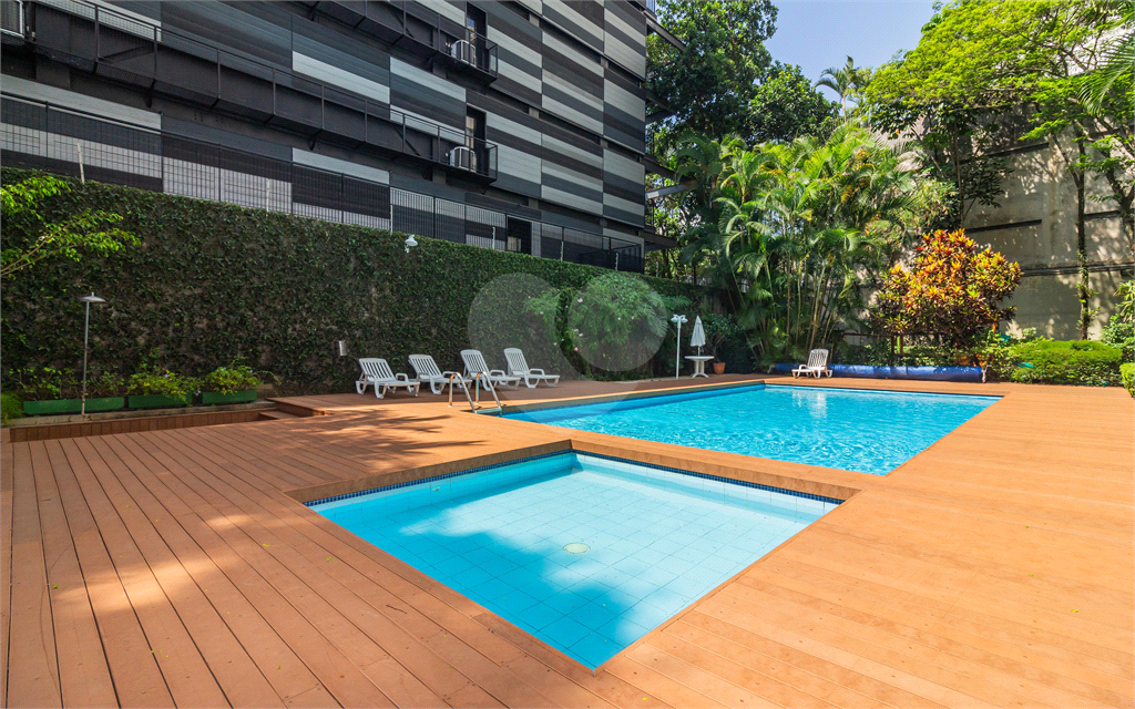 Apartamento com 120 m, 2 dormitórios, sendo 1 suíte, 2 vagas na Vila Madalena!