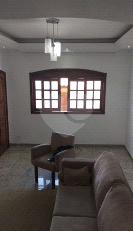 SOBRADO em JARDIM SANTA CLARA