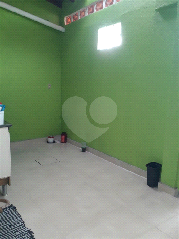 Casa à venda com 4 quartos, 160m² - Foto 2