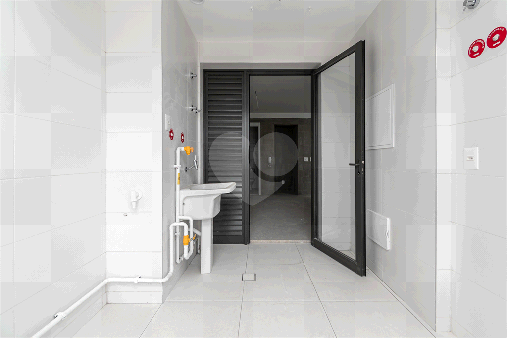 APARTAMENTO À VENDA COM 3 QUARTOS, 2 VAGAS, 140M2 EM PERDIZES.