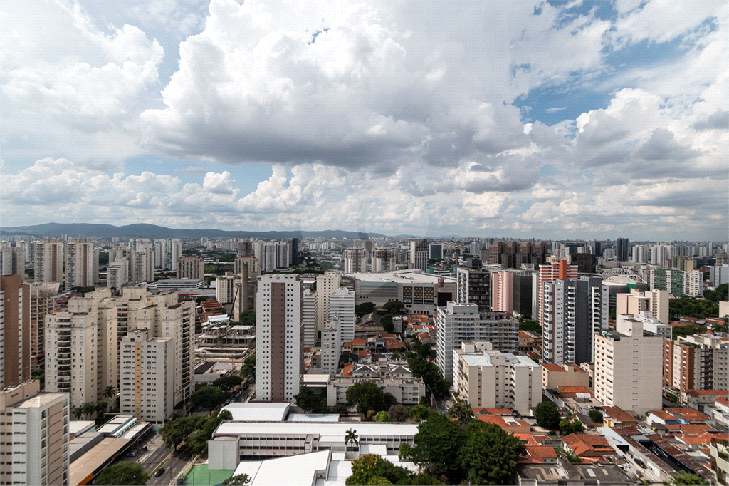 APARTAMENTO À VENDA COM 3 QUARTOS, 2 VAGAS, 140M2 EM PERDIZES.