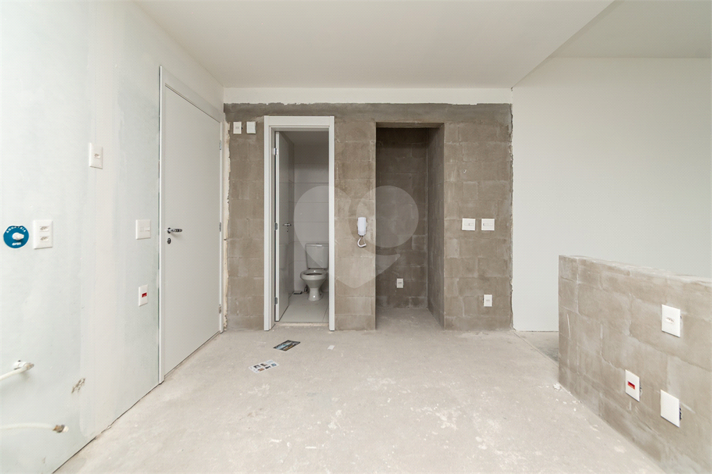 APARTAMENTO À VENDA COM 3 QUARTOS, 2 VAGAS, 140M2 EM PERDIZES.