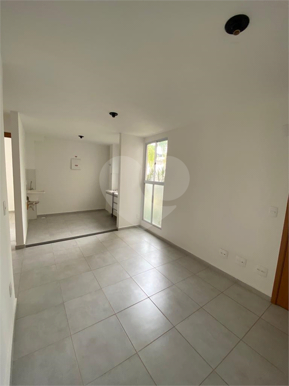 Apartamento à venda com 2 quartos, 61m² - Foto 2