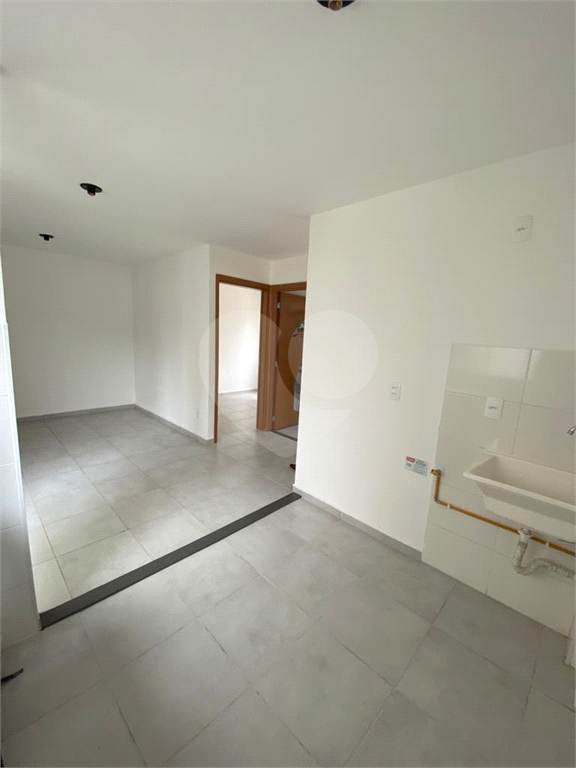 Apartamento à venda com 2 quartos, 61m² - Foto 4