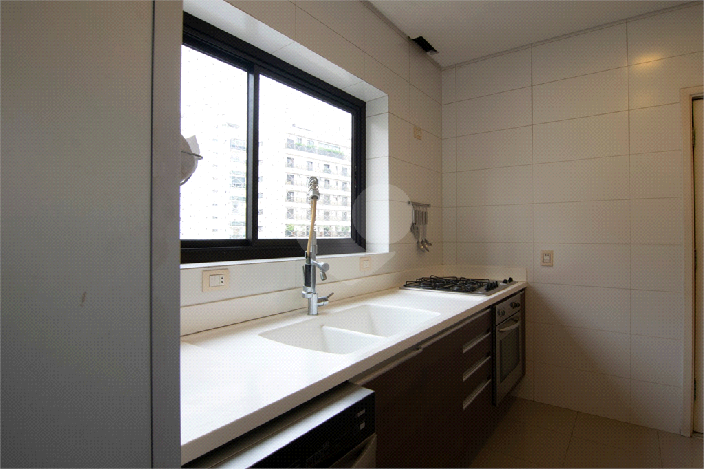 APARTAMENTO em HIGIENÓPOLIS