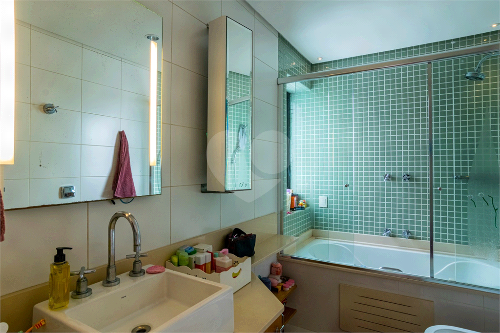 APARTAMENTO em HIGIENÓPOLIS