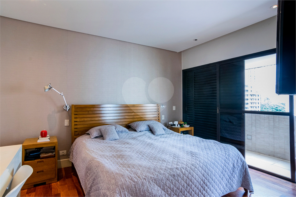 APARTAMENTO em HIGIENÓPOLIS