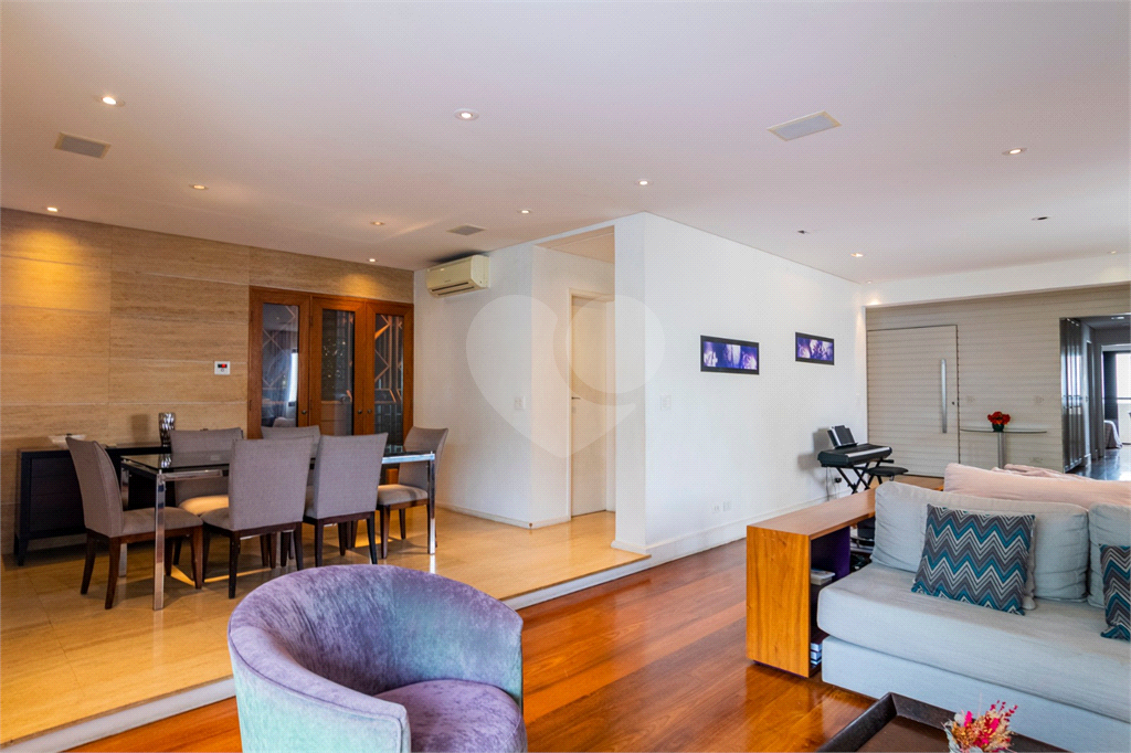 APARTAMENTO em HIGIENÓPOLIS