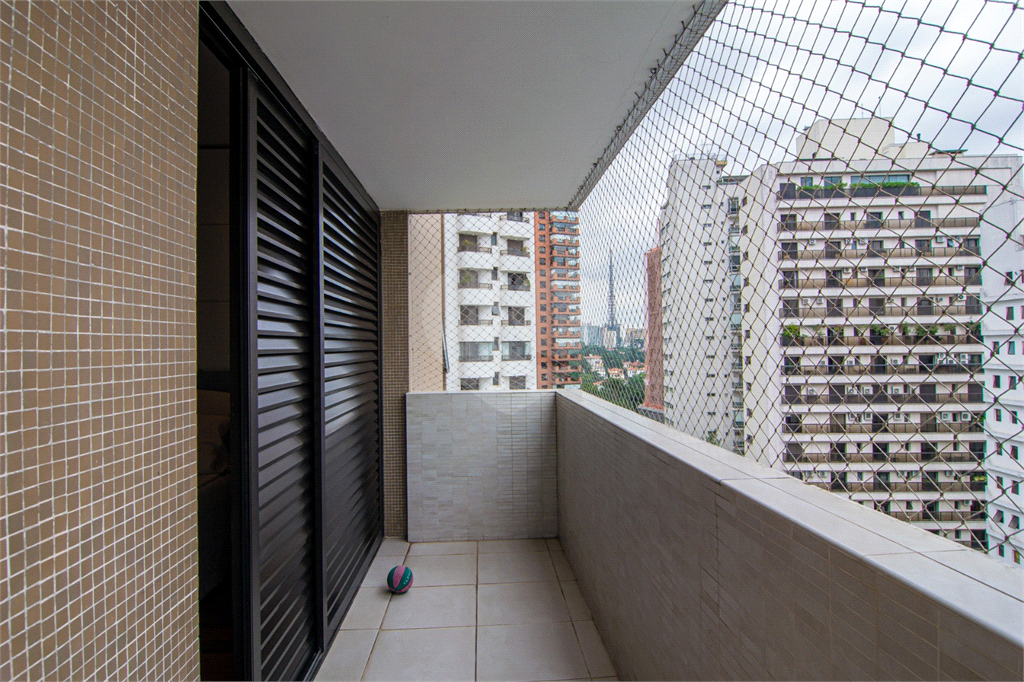 APARTAMENTO em HIGIENÓPOLIS