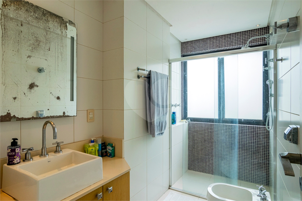 APARTAMENTO em HIGIENÓPOLIS
