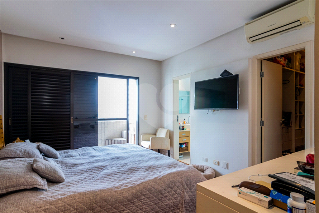 APARTAMENTO em HIGIENÓPOLIS
