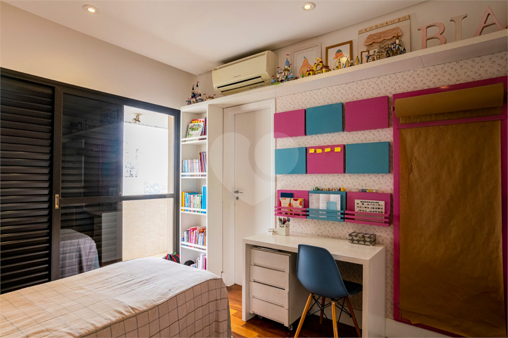 APARTAMENTO em HIGIENÓPOLIS