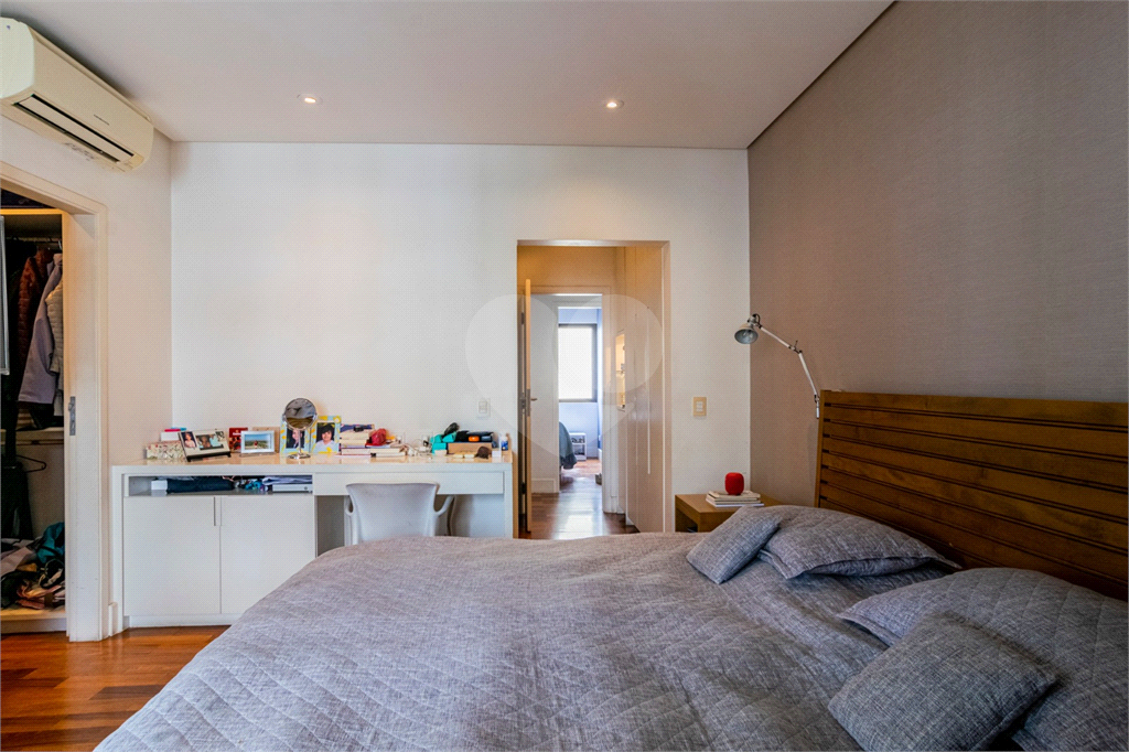 APARTAMENTO em HIGIENÓPOLIS