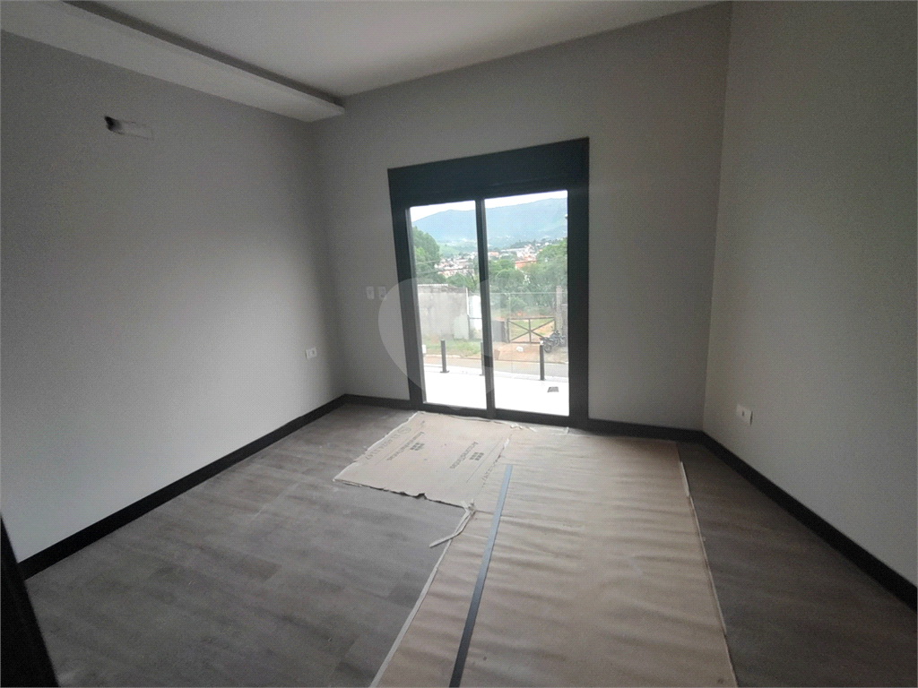 Casa à venda com 3 quartos, 216m² - Foto 16