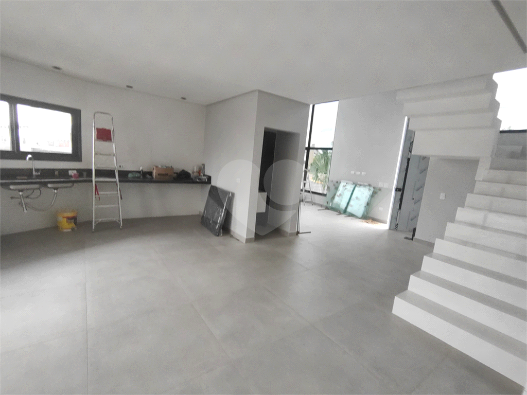 Casa à venda com 3 quartos, 216m² - Foto 2