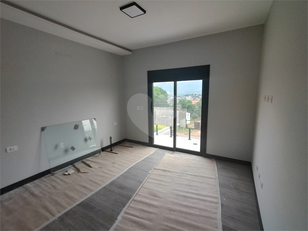 Casa à venda com 3 quartos, 216m² - Foto 12