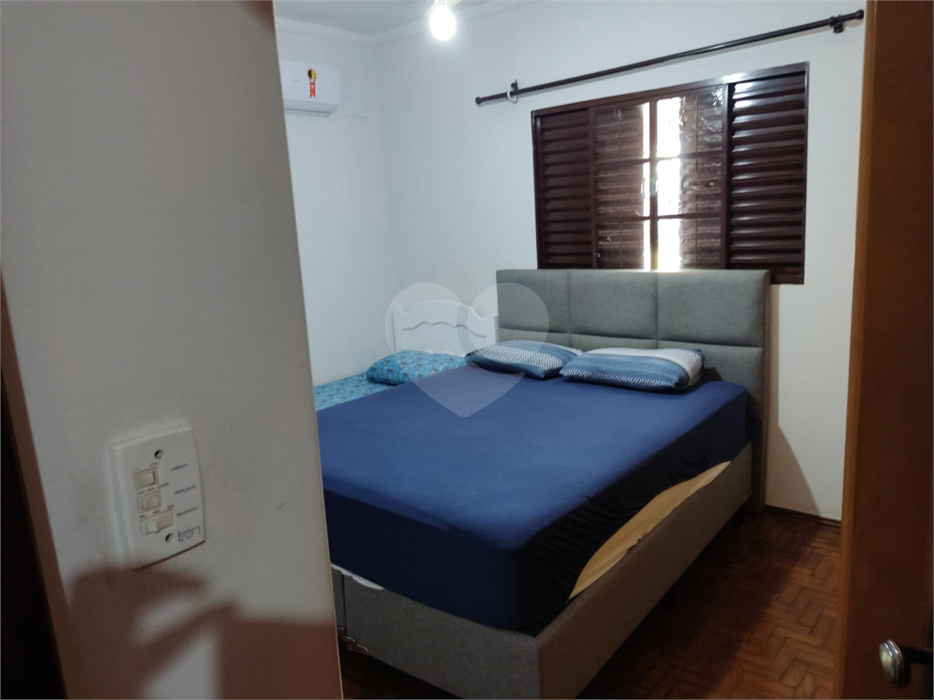 Casa à venda com 4 quartos, 240m² - Foto 2