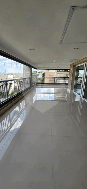 MERAVLHOSO APARTAMENTO ALTO PADRÃO 